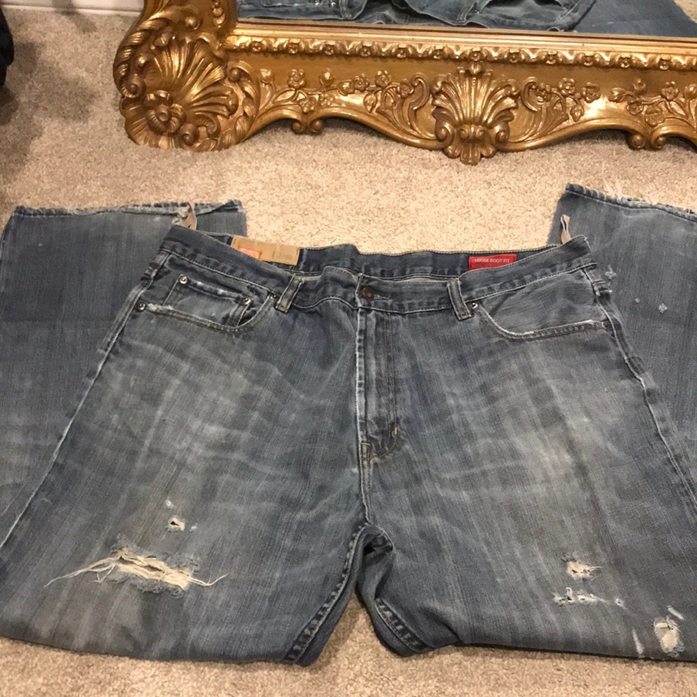 2/$25 Men’s Gap 40/30 grunge distressed jeans